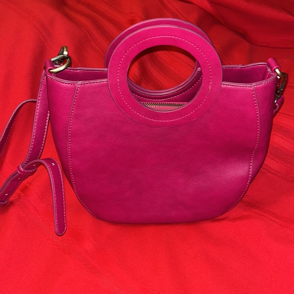 Women’s Fuchsia Crossbody Handbag - Stylish Shoulder Bag